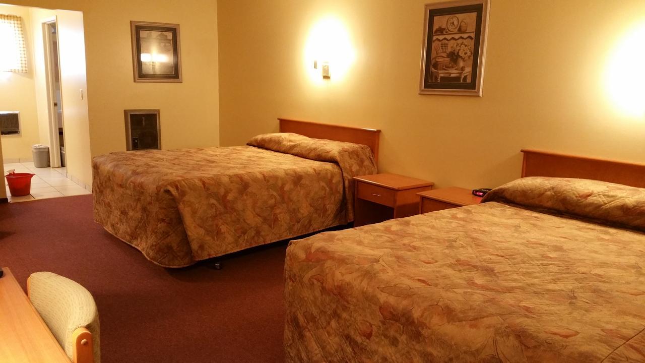 Yellowhead Motel Valemount Buitenkant foto